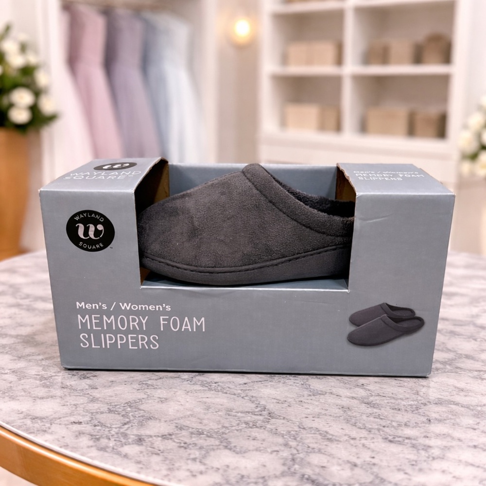Wayland Square Memory Foam Slippers Black Unisex Size S 7-8 Women 6-7 Men